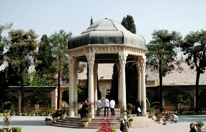 哈菲茲聖墓 (Aramgah-e Hafez / Tomb of Hafez)